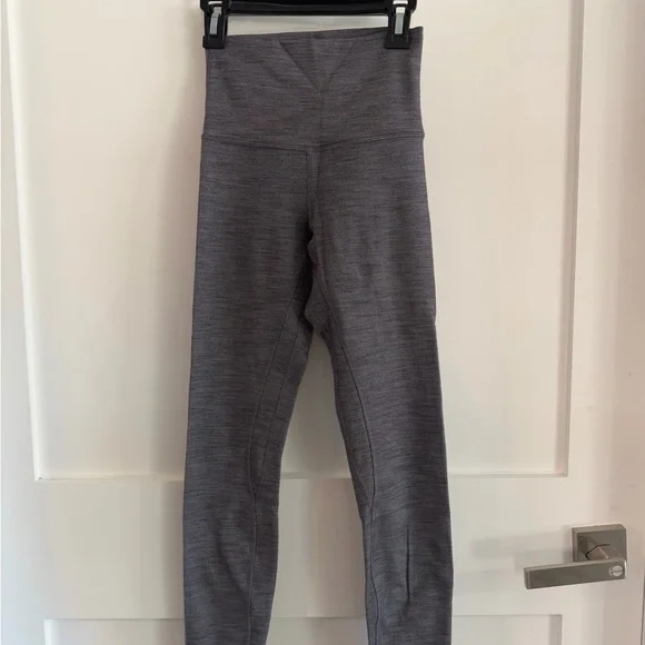 Lululemon Leggings size 2 - Picture 2 of 4